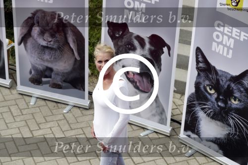 Amersfoort 30 mei 2017
Milika Peterzon en haar dochter Kiki bij de diernebescherming in Amersfoort