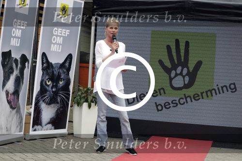 Amersfoort 30 mei 2017
Milika Peterzon en haar dochter Kiki bij de diernebescherming in Amersfoort