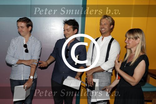 Zandvoort 1 juni 2017 
Boekpresentatie Peter Romer en zijn vrouw Anette Hock in standtent Rapa Nui . Hun kinderen waaronder Thijs en Nienke kregen het eerste boek. Nienke met dochter