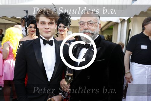 Amsterdam 17 juni 2017  
Amsterdam diner in het AFAS music hall in Amsterdam.  Oscar Hammerstein met een kennis