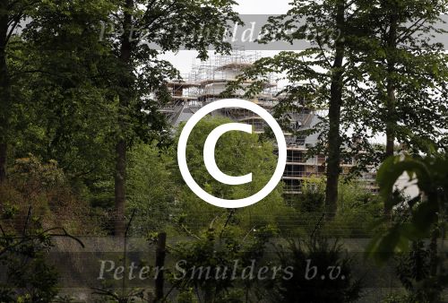 Den Haag 5 juni 2017
Paleis Huis ten Bosch wordt helemaal verbouwd. Het staat helemaal in de steigers.