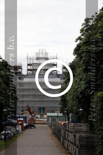 Den Haag 5 juni 2017
Paleis Huis ten Bosch wordt helemaal verbouwd. Het staat helemaal in de steigers.