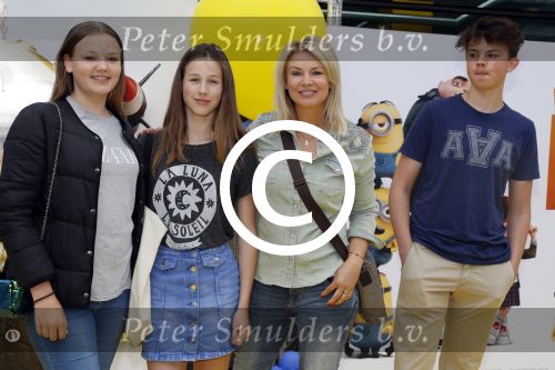 Amsterdam 17 juni 2017  
Premiere verschrikkelijke ikke in pathe arena. Pernille la Lau met kinderen