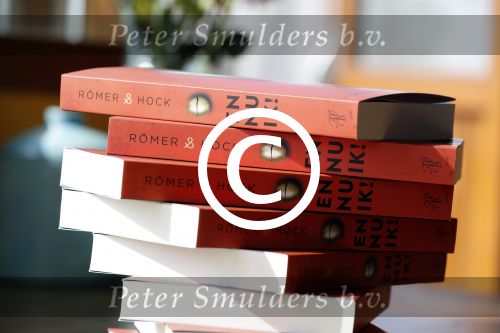 Zandvoort 1 juni 2017 
Boekpresentatie Peter Romer en zijn vrouw Anet Hock in standtent Rapa Nui . Hun kinderen waaronder Thijs en Nienke kregen het eerste boek. Het boek heet en nu ik!