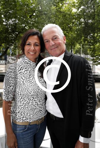 Rotterdam 16 juni 2017
Opening blushing Rotterdam van Gordon . Peter Strykes met partner Sairah.