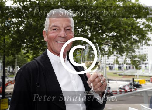 Rotterdam 16 juni 2017
Opening blushing Rotterdam van Gordon . Peter Strykes met partner Sairah.