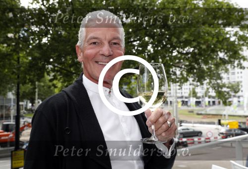 Rotterdam 16 juni 2017
Opening blushing Rotterdam van Gordon . Peter Strykes met partner Sairah.