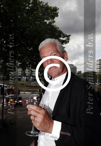 Rotterdam 16 juni 2017
Opening blushing Rotterdam van Gordon . Peter Strykes met partner Sairah.