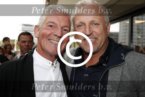 Rotterdam 16 juni 2017
Opening blushing Rotterdam van Gordon . Peter Strykes