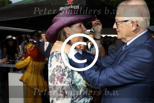 Haarzuilens 21 juni 2017
Haringparty bij kasteel de Haar. Pieter v Vollenhoven. Met elsemieke Havinga