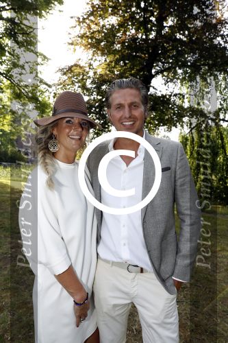 Haarzuilens 21 juni 2017
Haringparty bij kasteel de Haar. Pieter v d Hoogenband met zijn vrouw Marie Jose