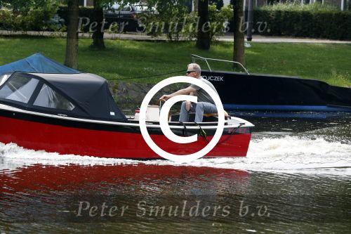Amsterdam 29 mei 2017 
Rijk de Gooijer jr in de sloep / boot van zijn vader Rijk de Gooijer sr