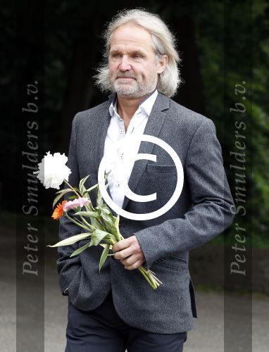 Vught 13 juni 2017
Herdenkingsdienst/ begrafenis van Sandra Reemer in kasteel Maurick. Roland Jan Heijn met zijn vriendin