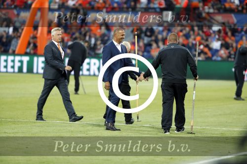 Rotterdam 9 juni 2017
Nederland - Luxemburg in de kuip . De wedstrijd dat Wesley Sneijder record international wordt en waar Ruud Gullit en Dick Advocaat voor het eerst bondscoach en assistent zijn. Yolanthe Sneijder Cabau zit op de tribune met zoons Jessey en Xess Xava