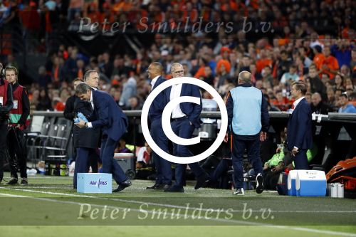 Rotterdam 9 juni 2017
Nederland - Luxemburg in de kuip . De wedstrijd dat Wesley Sneijder record international wordt en waar Ruud Gullit en Dick Advocaat voor het eerst bondscoach en assistent zijn. Yolanthe Sneijder Cabau zit op de tribune met zoons Jessey en Xess Xava