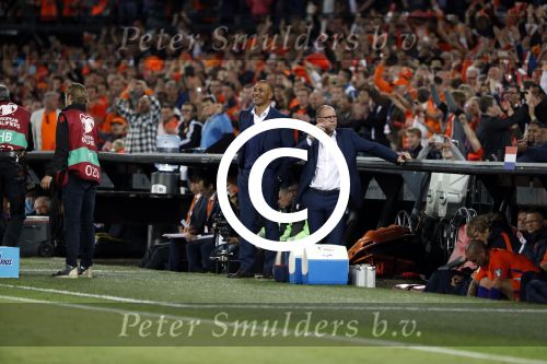 Rotterdam 9 juni 2017
Nederland - Luxemburg in de kuip . De wedstrijd dat Wesley Sneijder record international wordt en waar Ruud Gullit en Dick Advocaat voor het eerst bondscoach en assistent zijn. Yolanthe Sneijder Cabau zit op de tribune met zoons Jessey en Xess Xava