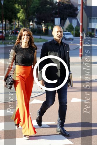 Nieuwegein 10 juni 2017
Ruud Gullit en zijn vriendin Karin de Rooij op weg naar festje Wesley Sneijder