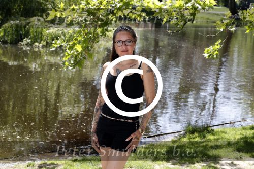 Amsterdam 15 juni 2017 
Sanne Kraaijkamp in het vondelpark.