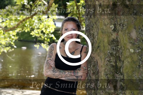Amsterdam 15 juni 2017 
Sanne Kraaijkamp in het vondelpark.