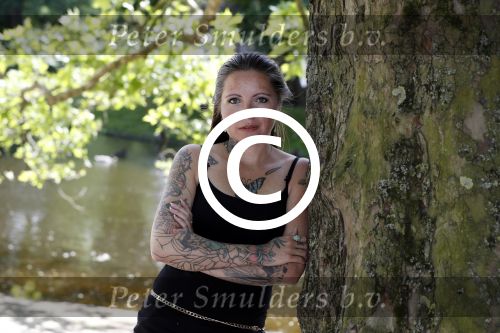 Amsterdam 15 juni 2017 
Sanne Kraaijkamp in het vondelpark.