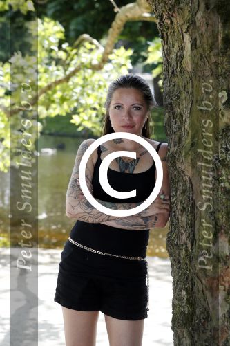 Amsterdam 15 juni 2017 
Sanne Kraaijkamp in het vondelpark.