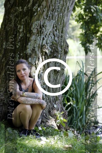 Amsterdam 15 juni 2017 
Sanne Kraaijkamp in het vondelpark.