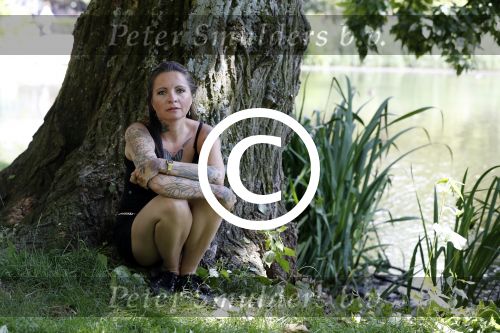 Amsterdam 15 juni 2017 
Sanne Kraaijkamp in het vondelpark.