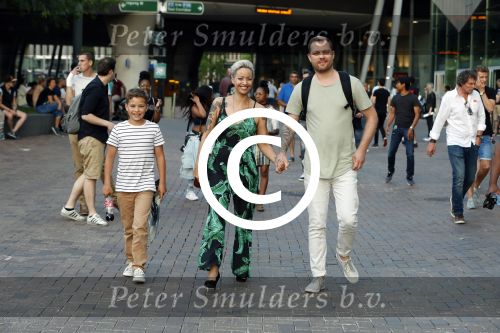 Amsterdam 21 juni 2017 
Sonja Silva met haar zoon en partner Pyke Pos.