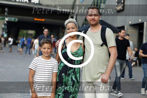 Amsterdam 21 juni 2017 
Sonja Silva met haar zoon en partner Pyke Pos.