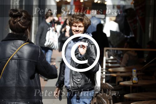 Amsterdam 8 juni 2017
Holly Brood met haar vriend Soy Kroon in het centrum van Amsterdam