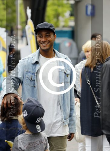 Amsterdam 17 juni 2017
Premiere Verschrikkelijke Ikke in Pathe Arena. Sunnery james met zijn zoon Phyllon Gorre