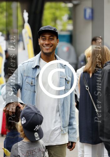 Amsterdam 17 juni 2017
Premiere Verschrikkelijke Ikke in Pathe Arena. Sunnery james met zijn zoon Phyllon Gorre