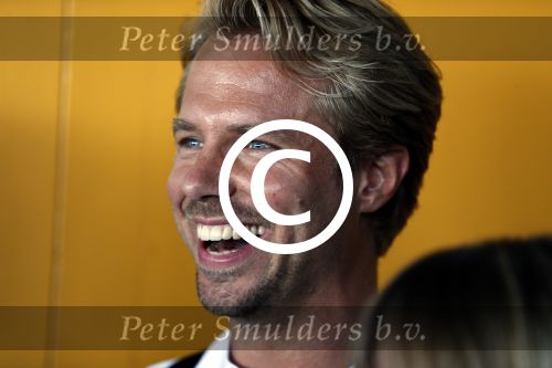 Zandvoort 1 juni 2017 
Boekpresentatie Peter Romer en zijn vrouw Anette Hock in standtent Rapa Nui . Hun kinderen waaronder Thijs en Nienke kregen het eerste boek.