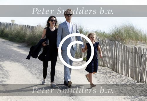 Zandvoort 1 juni 2017 
Boekpresentatie Peter Romer en zijn vrouw Anet Hock in standtent Rapa Nui . Hun kinderen waaronder Thijs en Nienke kregen het eerste boek. Het boek heet en nu ik! Thijs kwam voor het eerst met zijn nieuwe vriendin Igone de Jongh en zijn dochter Sammie