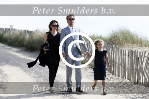 Zandvoort 1 juni 2017 
Boekpresentatie Peter Romer en zijn vrouw Anet Hock in standtent Rapa Nui . Hun kinderen waaronder Thijs en Nienke kregen het eerste boek. Het boek heet en nu ik! Thijs kwam voor het eerst met zijn nieuwe vriendin Igone de Jongh en zijn dochter Sammie