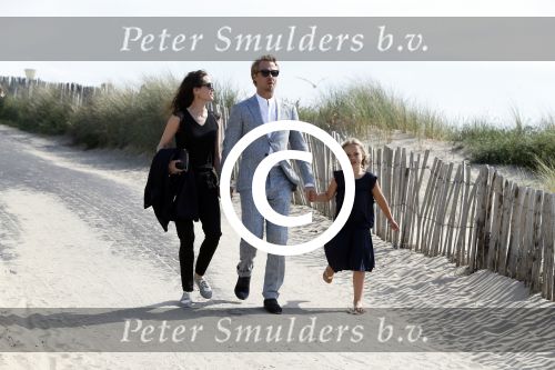 Zandvoort 1 juni 2017 
Boekpresentatie Peter Romer en zijn vrouw Anet Hock in standtent Rapa Nui . Hun kinderen waaronder Thijs en Nienke kregen het eerste boek. Het boek heet en nu ik! Thijs kwam voor het eerst met zijn nieuwe vriendin Igone de Jongh en zijn dochter Sammie