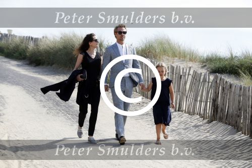Zandvoort 1 juni 2017 
Boekpresentatie Peter Romer en zijn vrouw Anet Hock in standtent Rapa Nui . Hun kinderen waaronder Thijs en Nienke kregen het eerste boek. Het boek heet en nu ik! Thijs kwam voor het eerst met zijn nieuwe vriendin Igone de Jongh en zijn dochter Sammie
