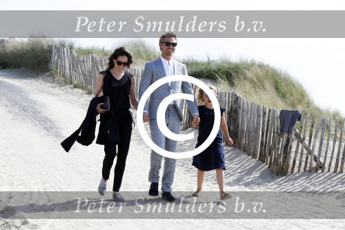 Zandvoort 1 juni 2017 
Boekpresentatie Peter Romer en zijn vrouw Anet Hock in standtent Rapa Nui . Hun kinderen waaronder Thijs en Nienke kregen het eerste boek. Het boek heet en nu ik! Thijs kwam voor het eerst met zijn nieuwe vriendin Igone de Jongh en zijn dochter Sammie