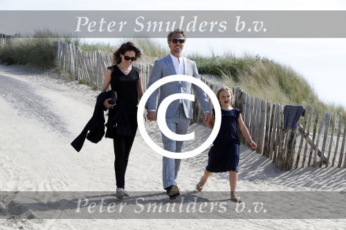 Zandvoort 1 juni 2017 
Boekpresentatie Peter Romer en zijn vrouw Anet Hock in standtent Rapa Nui . Hun kinderen waaronder Thijs en Nienke kregen het eerste boek. Het boek heet en nu ik! Thijs kwam voor het eerst met zijn nieuwe vriendin Igone de Jongh en zijn dochter Sammie