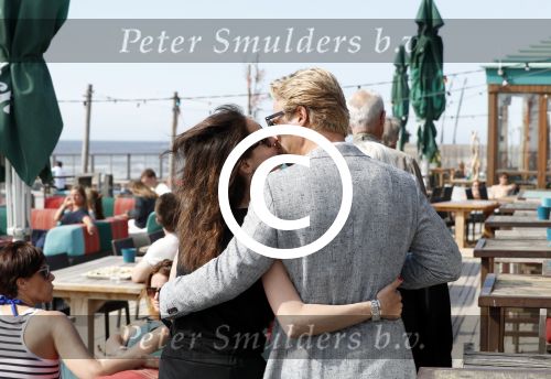 Zandvoort 1 juni 2017 
Boekpresentatie Peter Romer en zijn vrouw Anet Hock in standtent Rapa Nui . Hun kinderen waaronder Thijs en Nienke kregen het eerste boek. Het boek heet en nu ik! Thijs kwam voor het eerst met zijn nieuwe vriendin Igone de Jongh en zijn dochter Sammie