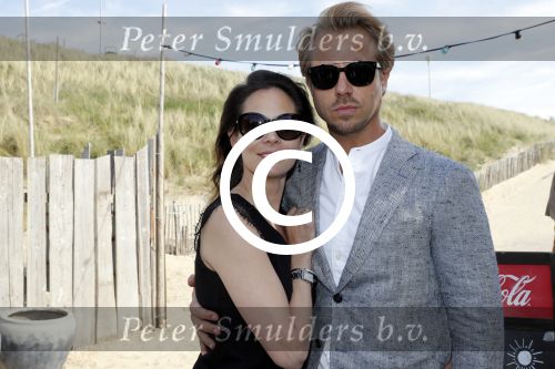 Zandvoort 1 juni 2017 
Boekpresentatie Peter Romer en zijn vrouw Anet Hock in standtent Rapa Nui . Hun kinderen waaronder Thijs en Nienke kregen het eerste boek. Het boek heet en nu ik! Thijs kwam voor het eerst met zijn nieuwe vriendin Igone de Jongh en zijn dochter Sammie