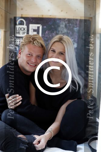 Amsterdam 16 mei 2017 
Free a Girl . lock me up met Thomas Berge Cassidy Roeks Hannelore Zwitserlood Niels Geusebroek en Marieke t Hart. Ze zitten opgesloten op het hoofdkantoor van de telegraaf.