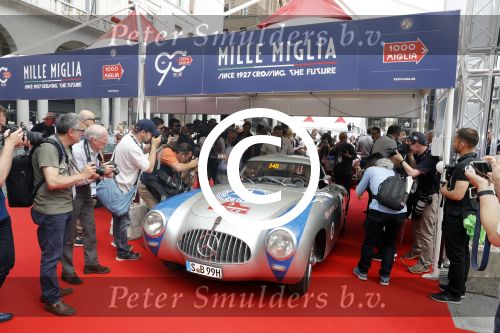 Brescia 18 mei 2017
Toto Wolff in zijn bijzonder Mercedes tijdens mille miglia
