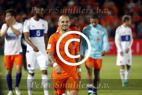 Rotterdam 9 juni 2017
Nederland - Luxemburg in de kuip . De wedstrijd dat Wesley Sneijder record international wordt en waar Ruud Gullit en Dick Advocaat voor het eerst bondscoach en assistent zijn. Yolanthe Sneijder Cabau zit op de tribune met zoons Jessey en Xess Xava