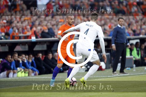 Rotterdam 9 juni 2017
Nederland - Luxemburg in de kuip . De wedstrijd dat Wesley Sneijder record international wordt en waar Ruud Gullit en Dick Advocaat voor het eerst bondscoach en assistent zijn. Yolanthe Sneijder Cabau zit op de tribune met zoons Jessey en Xess Xava
