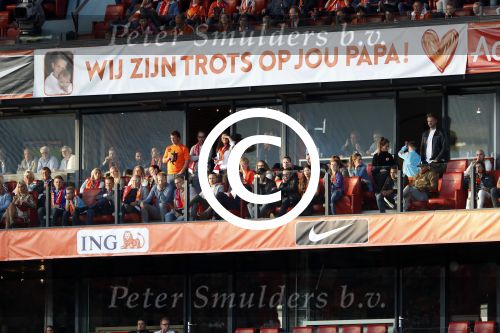Rotterdam 9 juni 2017
Nederland - Luxemburg in de kuip . De wedstrijd dat Wesley Sneijder record international wordt en waar Ruud Gullit en Dick Advocaat voor het eerst bondscoach en assistent zijn. Yolanthe Sneijder Cabau zit op de tribune met zoons Jessey en Xess Xava