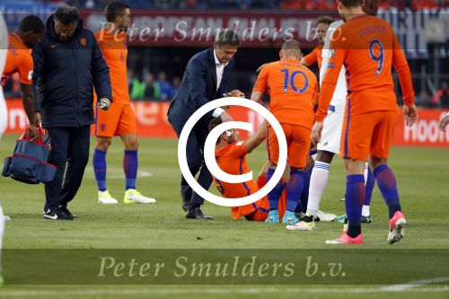Rotterdam 9 juni 2017
Nederland - Luxemburg in de kuip . De wedstrijd dat Wesley Sneijder record international wordt en waar Ruud Gullit en Dick Advocaat voor het eerst bondscoach en assistent zijn. Yolanthe Sneijder Cabau zit op de tribune met zoons Jessey en Xess Xava
