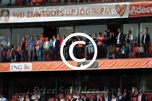 Rotterdam 9 juni 2017
Nederland - Luxemburg in de kuip . De wedstrijd dat Wesley Sneijder record international wordt en waar Ruud Gullit en Dick Advocaat voor het eerst bondscoach en assistent zijn. Yolanthe Sneijder Cabau zit op de tribune met zoons Jessey en Xess Xava