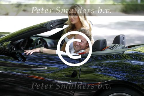 Amsterdam 1 juni 2017
Opnames videoclip Wesly Bronkhorst met model Mandy de Poel in Ferrari