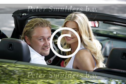 Amsterdam 1 juni 2017
Opnames videoclip Wesly Bronkhorst met model Mandy de Poel in Ferrari